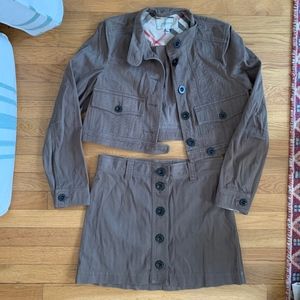 Burberry suit army green like new size 10